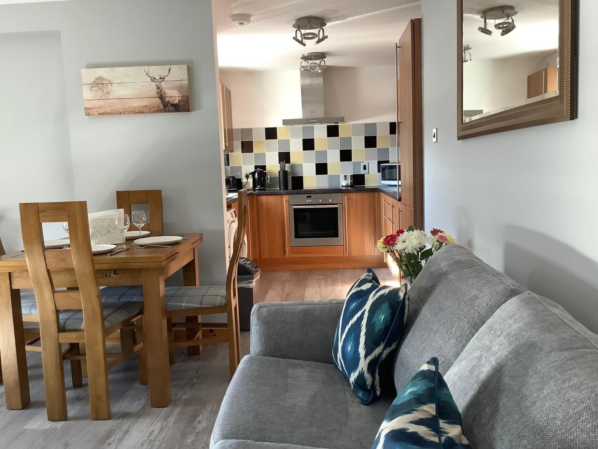 37 Farraline Court, City Centre Apartment 因弗内斯 外观 照片